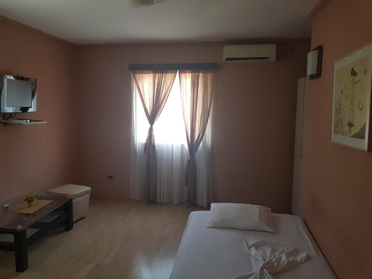 Vilaelenamarko Budva Exterior foto
